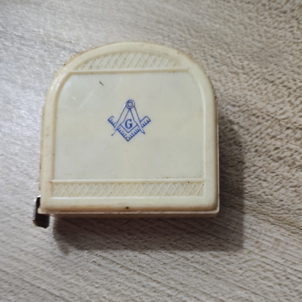 Vintage Free Masons Masonic Cream Tape Measure📏